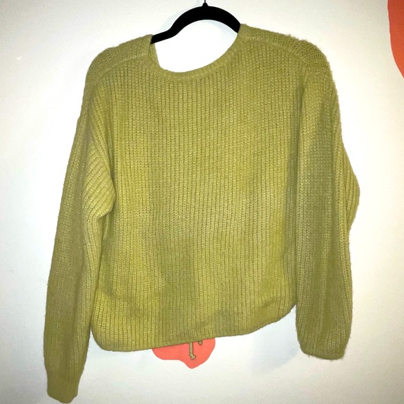 Le Lis cozy chartreuse sweater medium - Picture 2 of 3